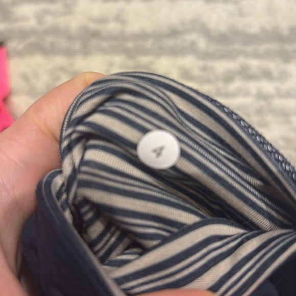 Lululemon Crop Women's 2 Wunder Under Blue Sashiko Inkwell Leggings - Picture 3 of 3